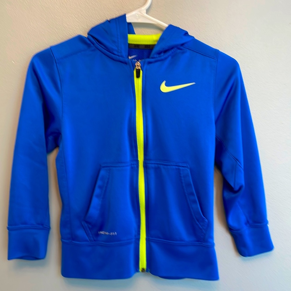 Nike Therma-Fit hoodie